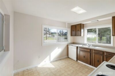 2877 Clare Ave , Bremerton, WA 98310 - Photo 11