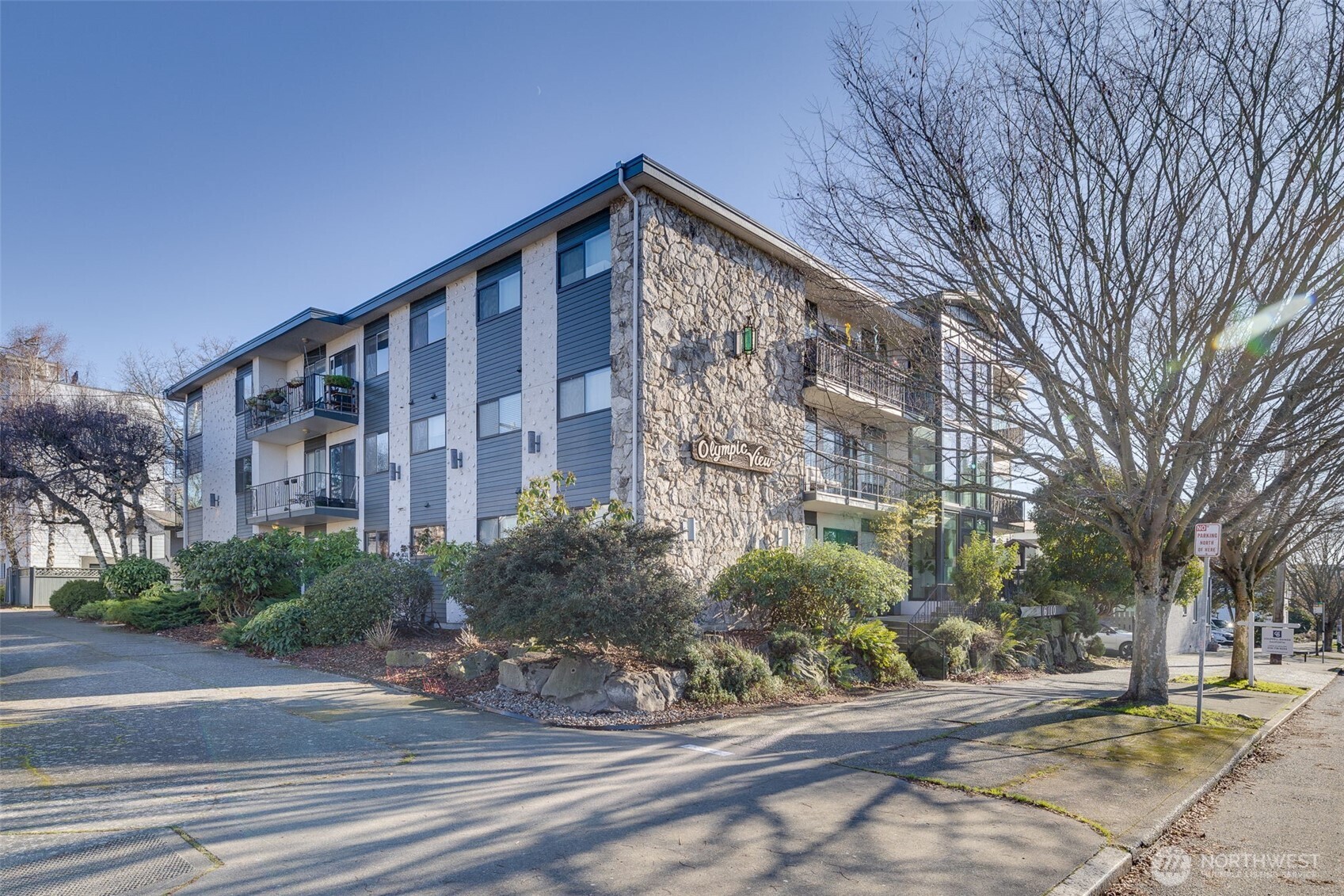 6110 24th Avenue NW #203, Seattle, WA 98107