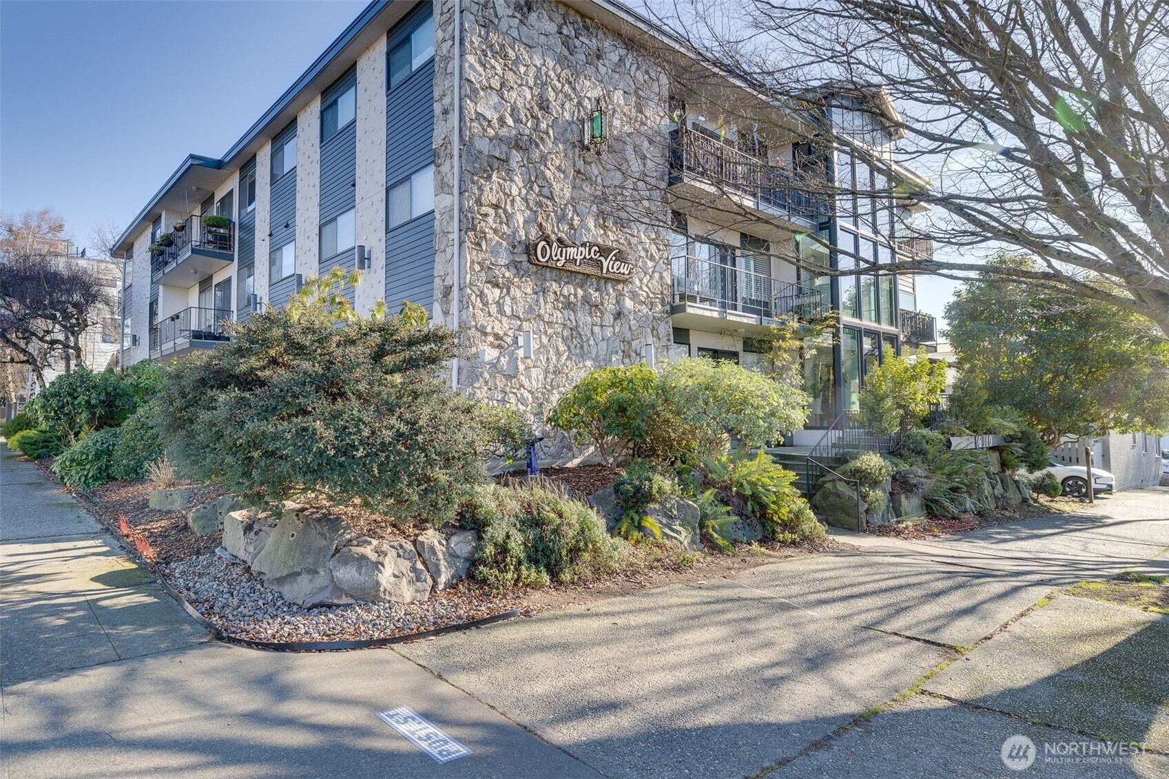 6110 24th Avenue NW #203, Seattle, WA 98107