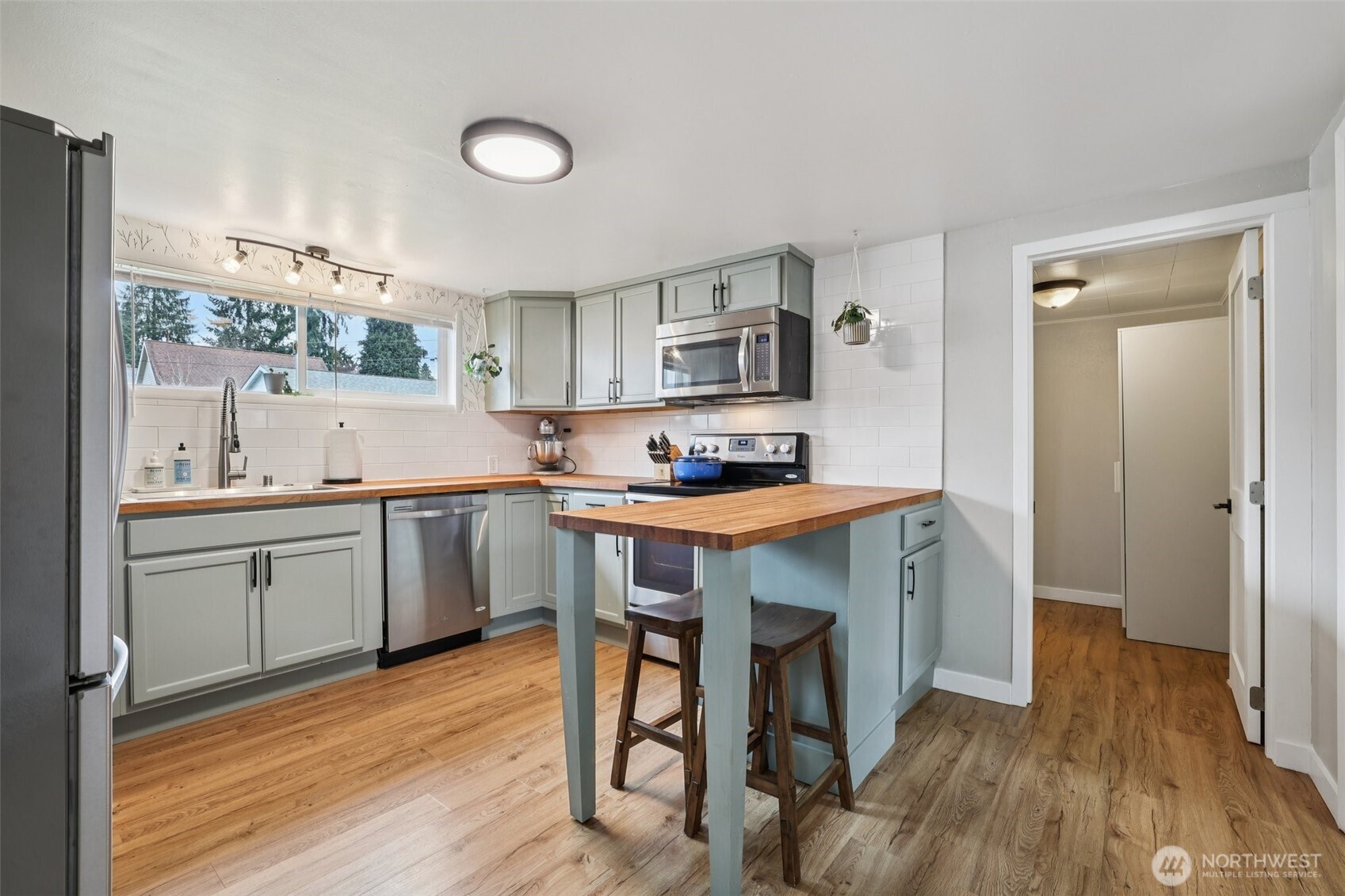 211 Ave F #1 & 2, Snohomish, WA 98290