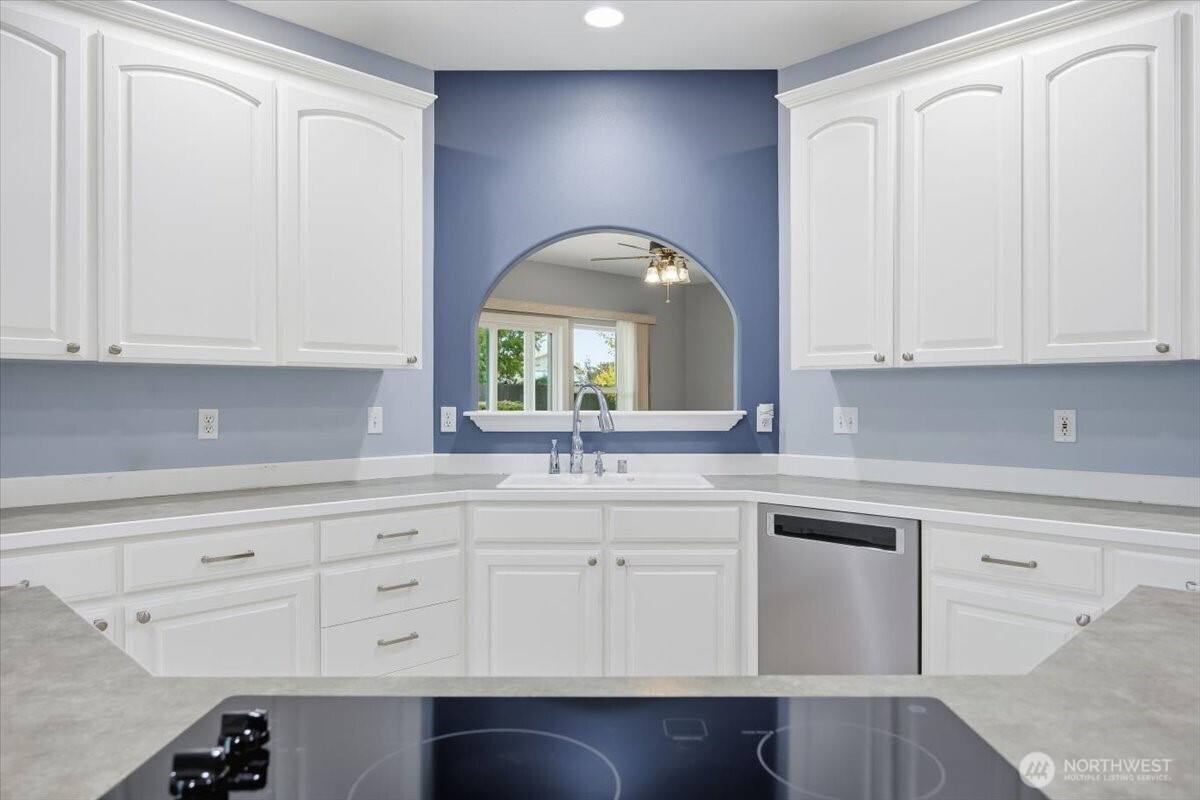 1107 SE Harvest Drive , College Place, WA 99324