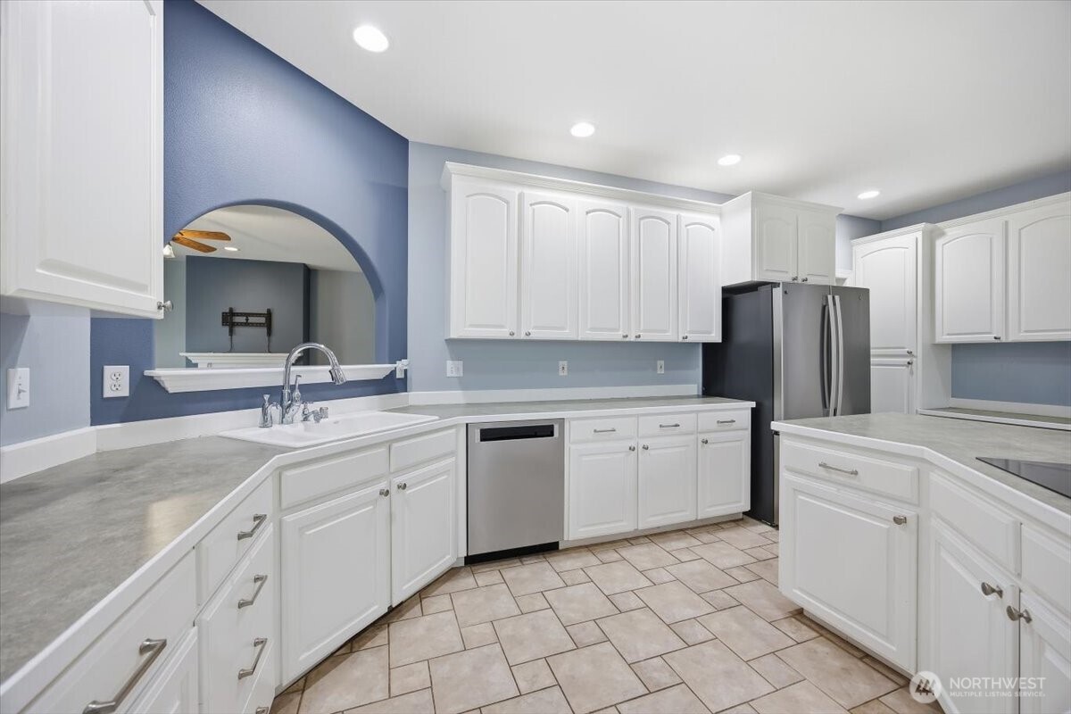 1107 SE Harvest Drive , College Place, WA 99324