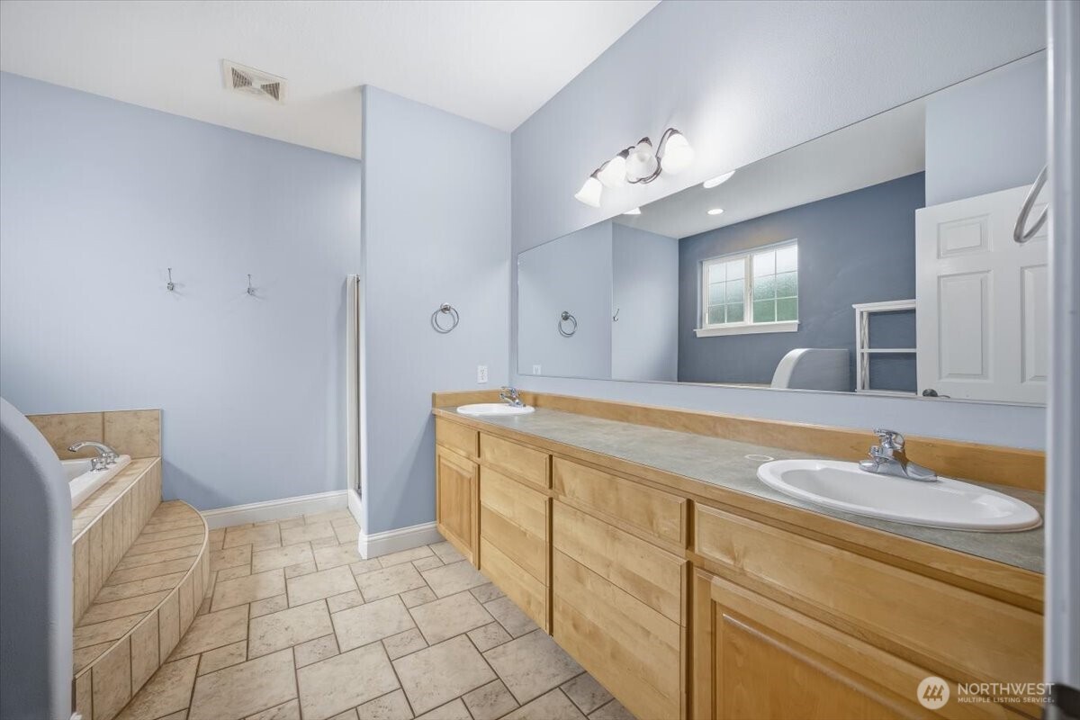 1107 SE Harvest Drive , College Place, WA 99324