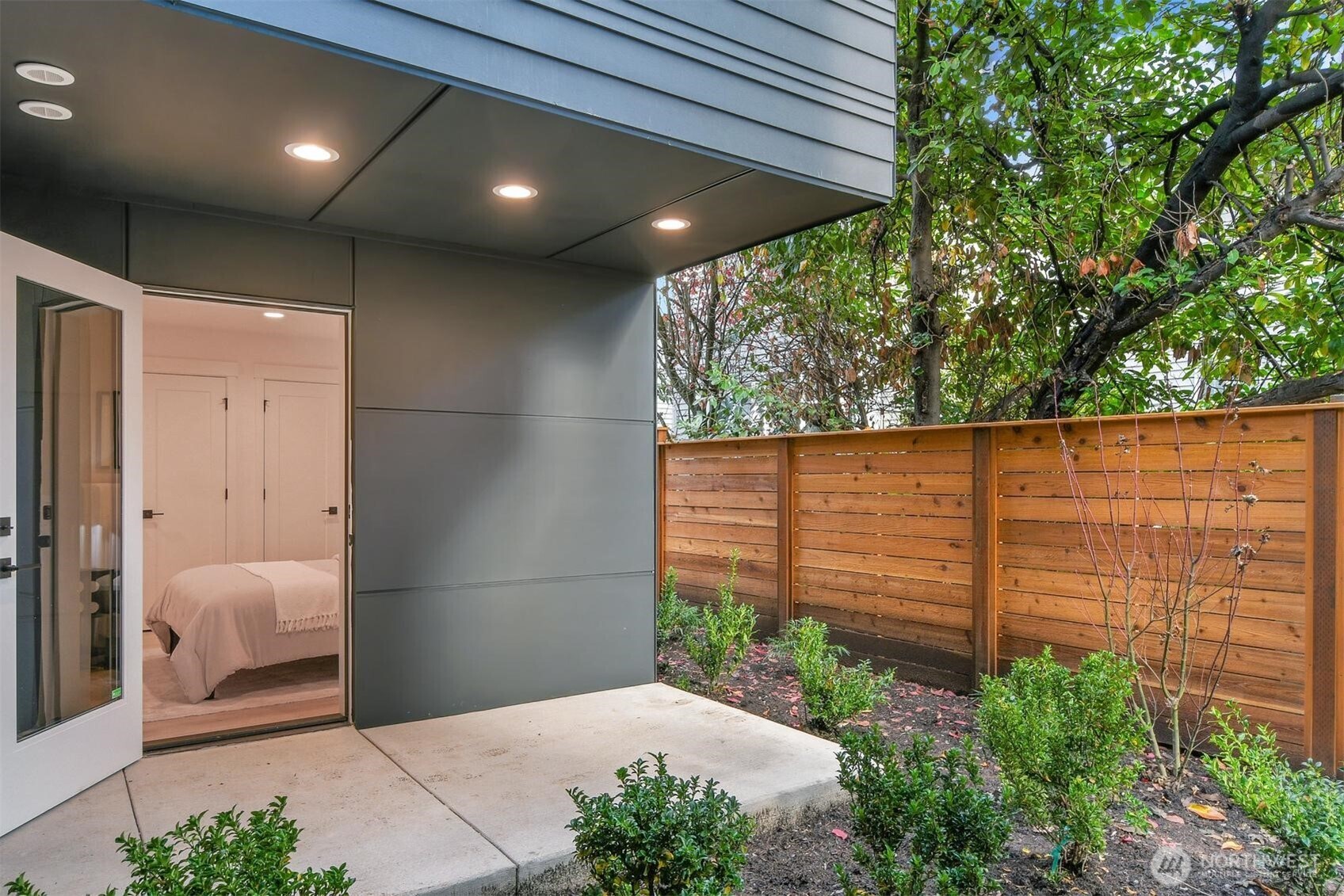 6514 23rd Avenue NE, Seattle, WA 98115