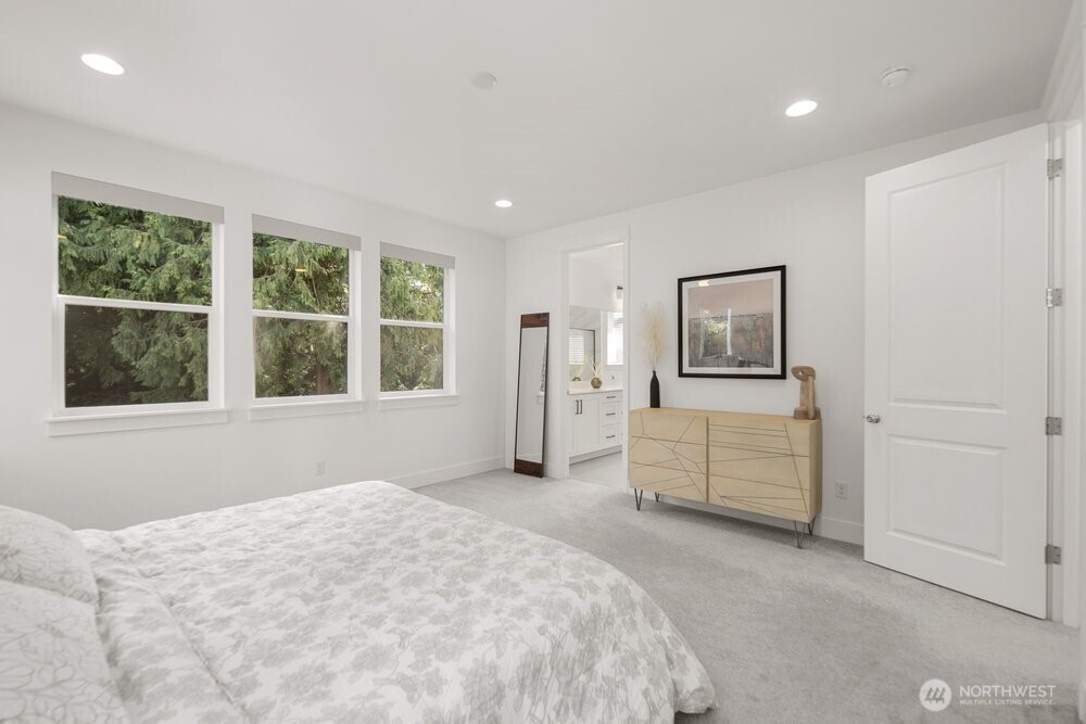 5820 155th Street SW, Edmonds, WA 98026