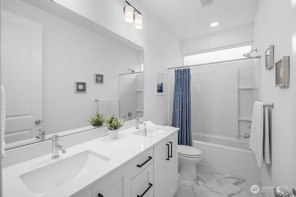 5820 155th Street SW, Edmonds, WA 98026