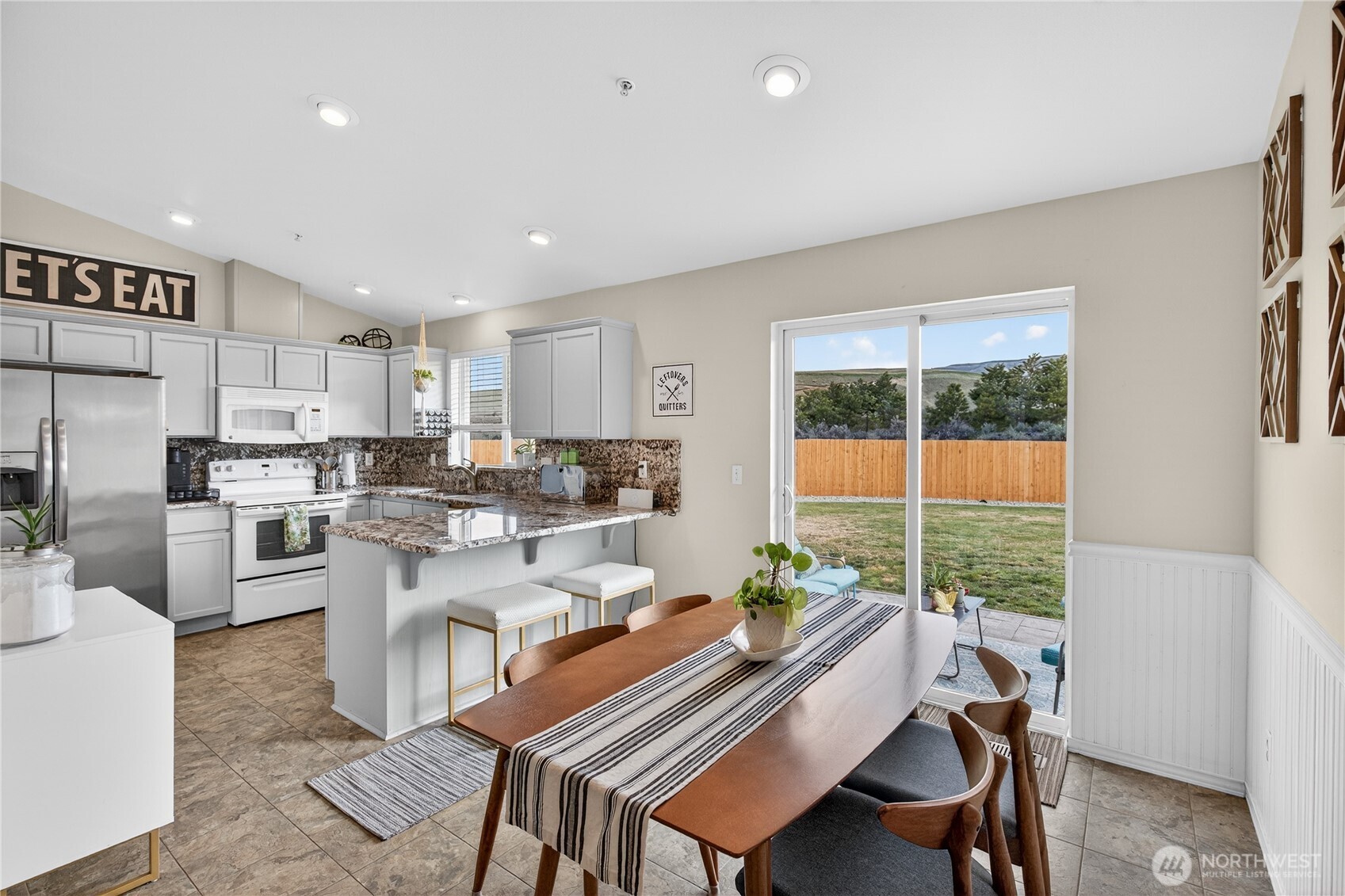 2532 Aviation Drive , East Wenatchee, WA 98802