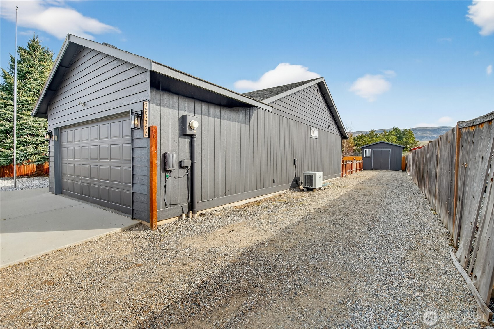 2532 Aviation Drive , East Wenatchee, WA 98802