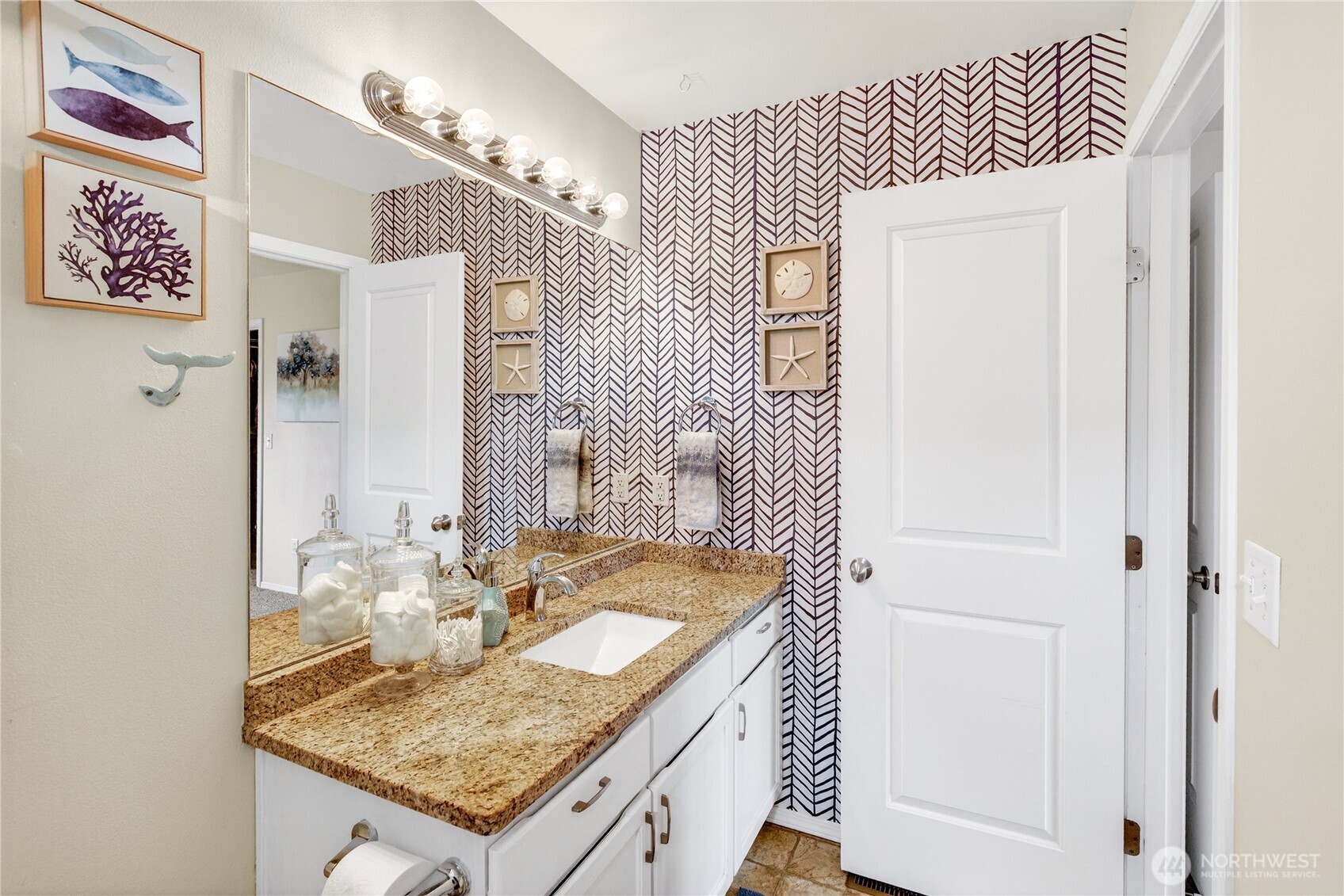 2532 Aviation Drive , East Wenatchee, WA 98802