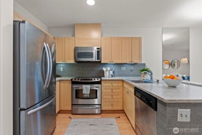 2717 Western Avenue #624, Seattle, WA 98121 - Photo 4