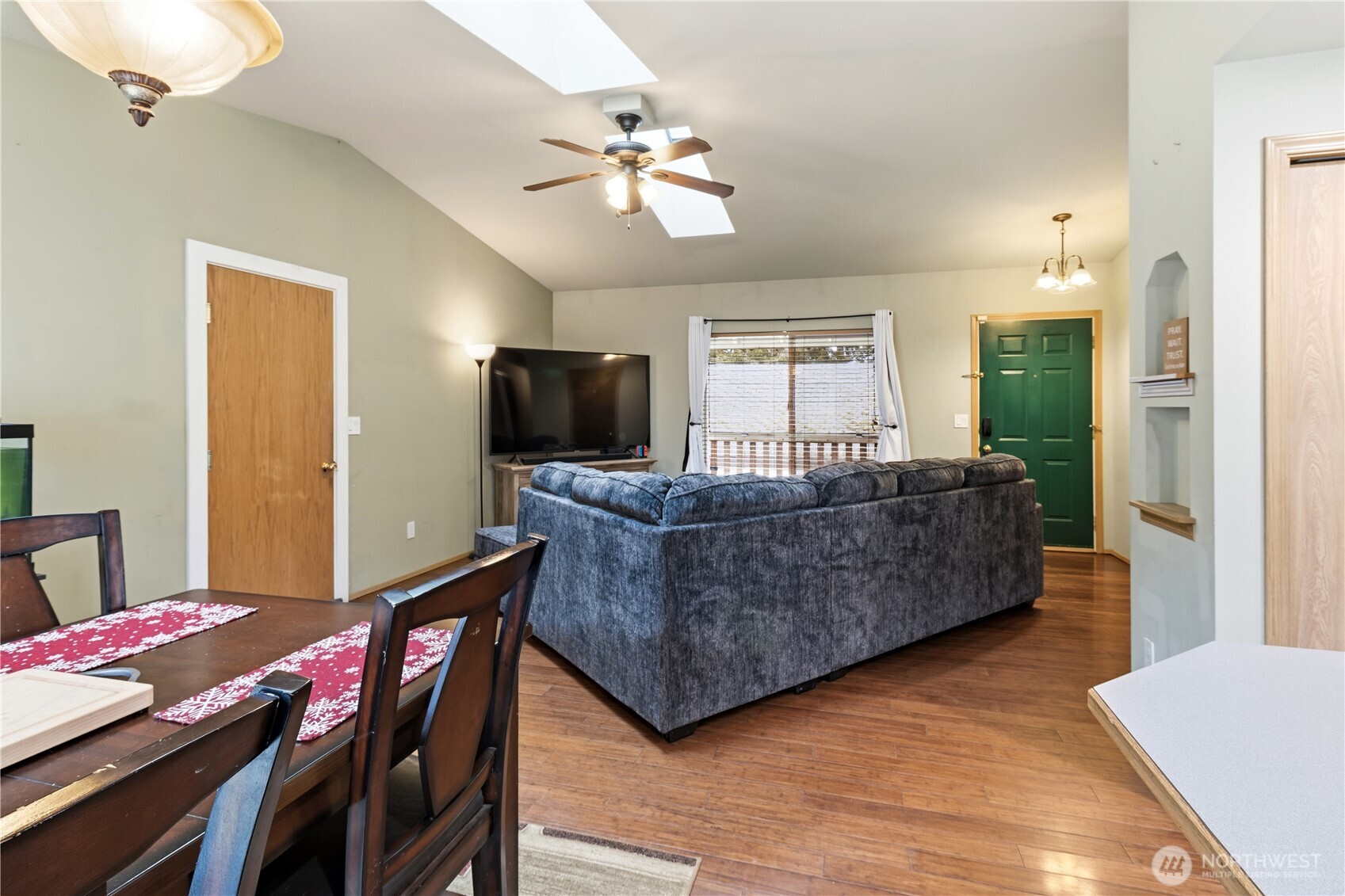 7350 E Raintree Lane , Port Orchard, WA 98366