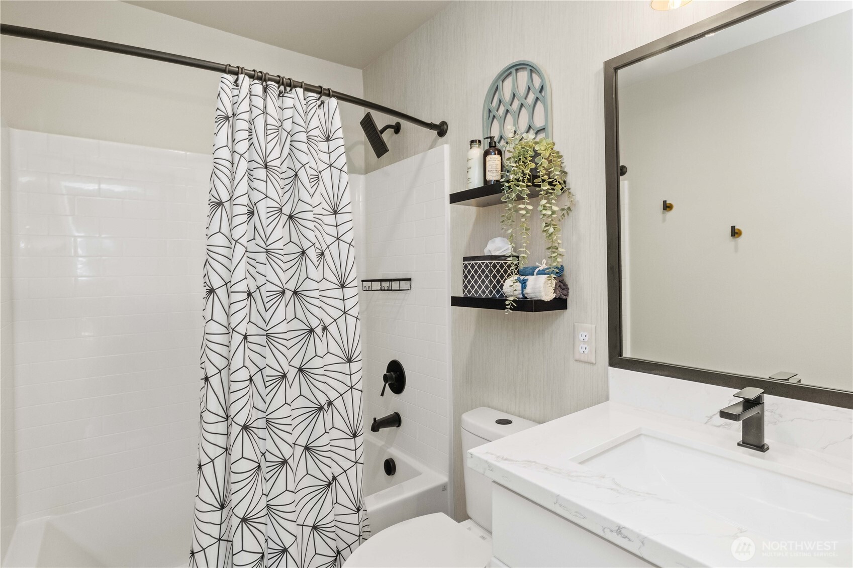 1208 Harrington Avenue NE, Renton, WA 98056