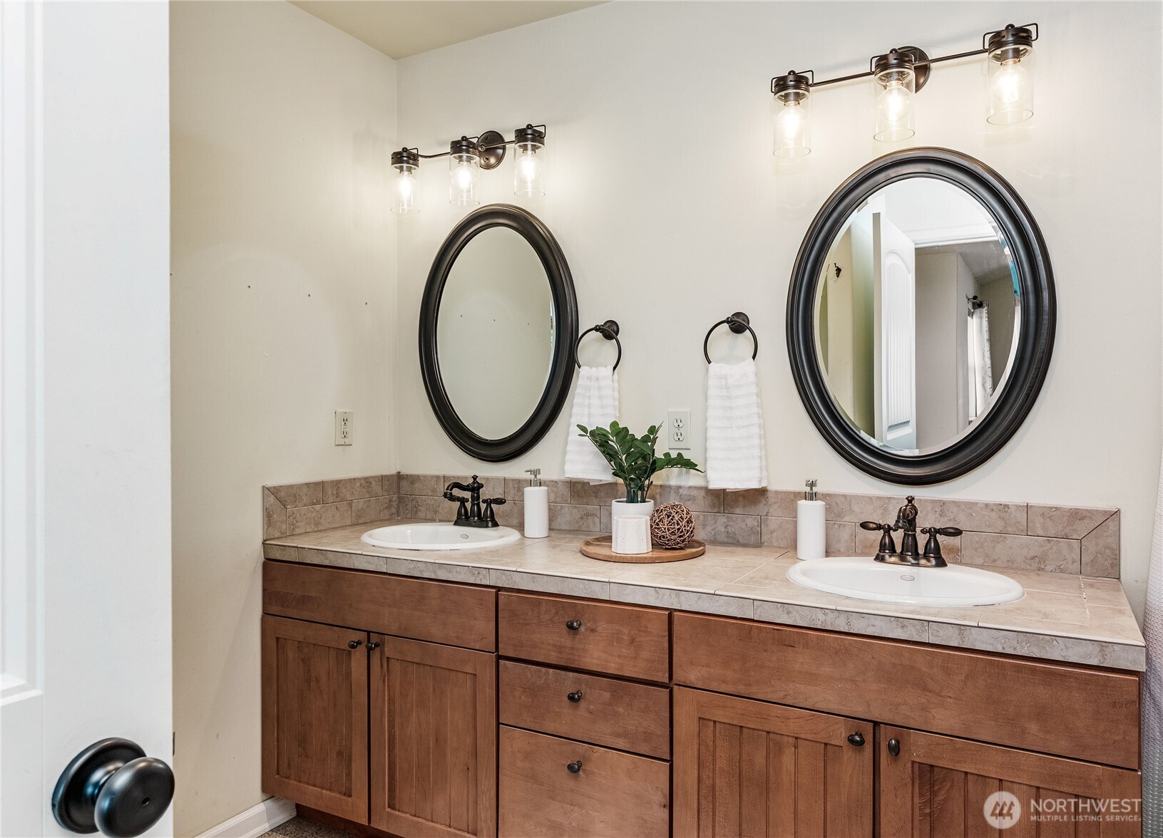 2671 Wilson Street , Port Townsend, WA 98368-7120