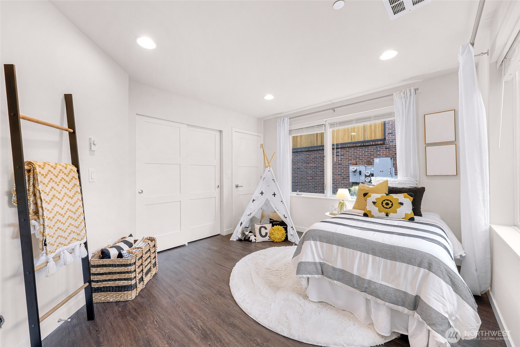 6522 C 32nd Avenue NE, Seattle, WA 98115-7247