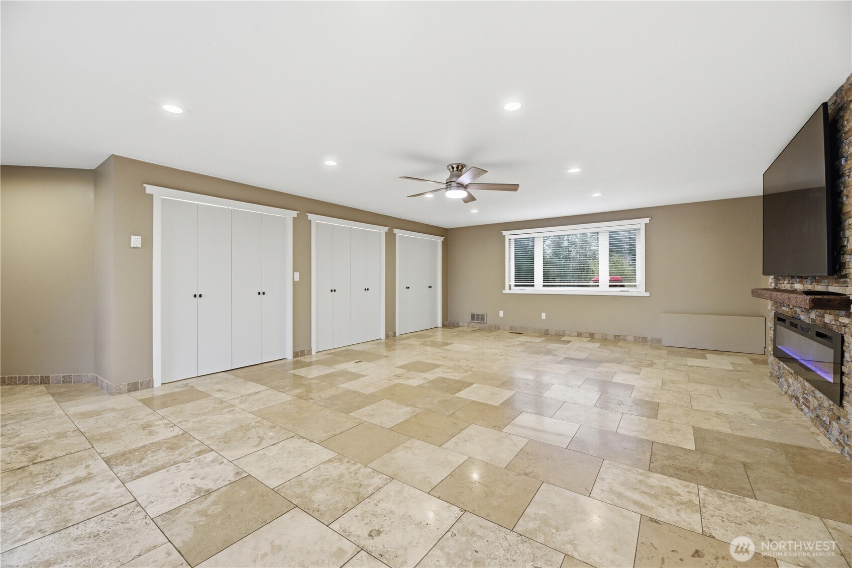 27420 SE 392nd Street , Enumclaw, WA 98022