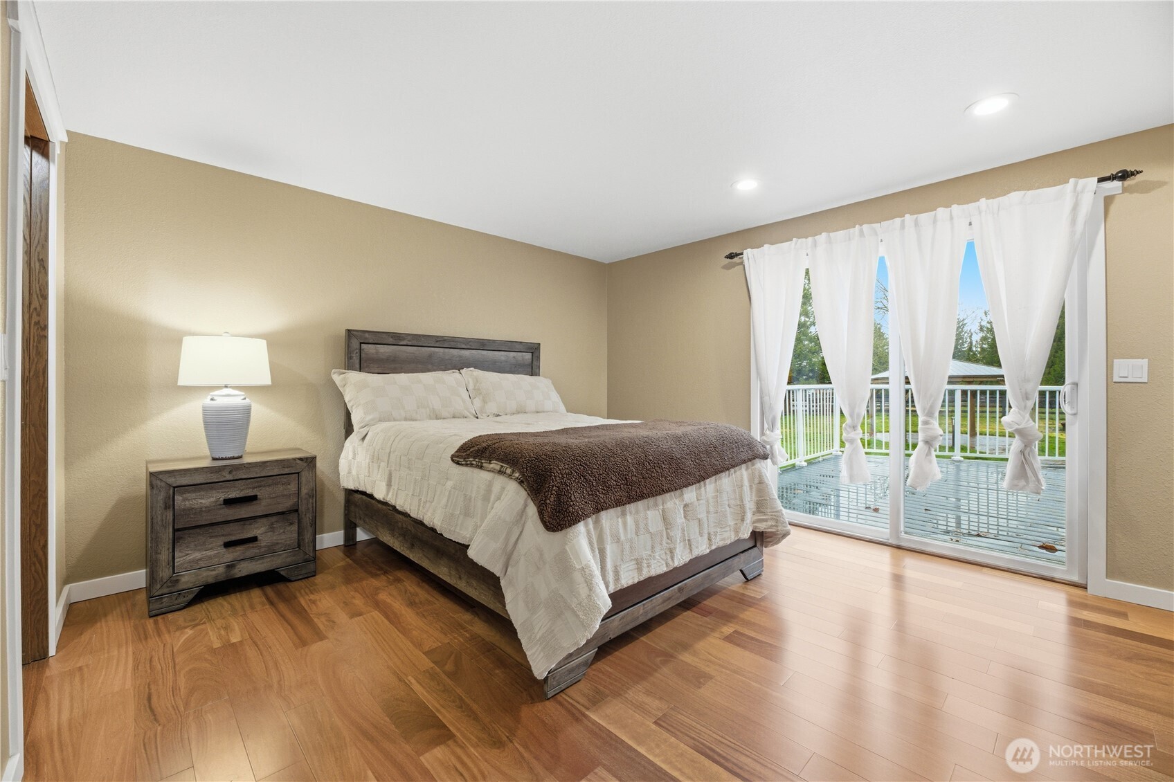 27420 SE 392nd Street , Enumclaw, WA 98022