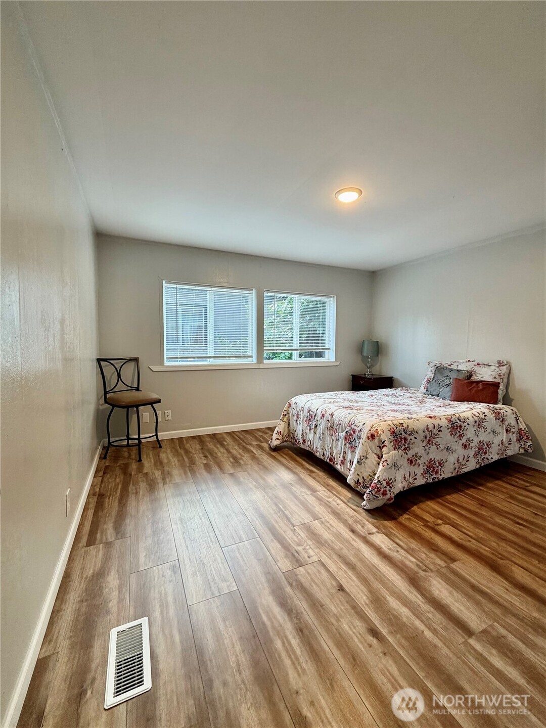 9065 Steele Creek Loop NE, Bremerton, WA 98311