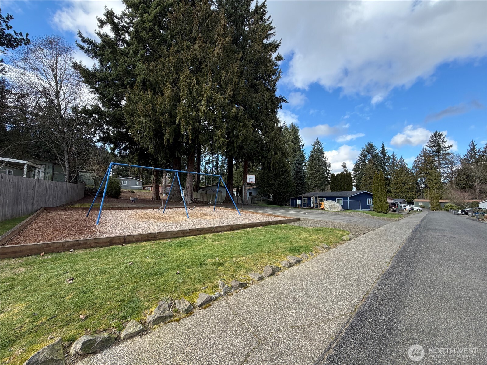 9065 Steele Creek Loop NE, Bremerton, WA 98311