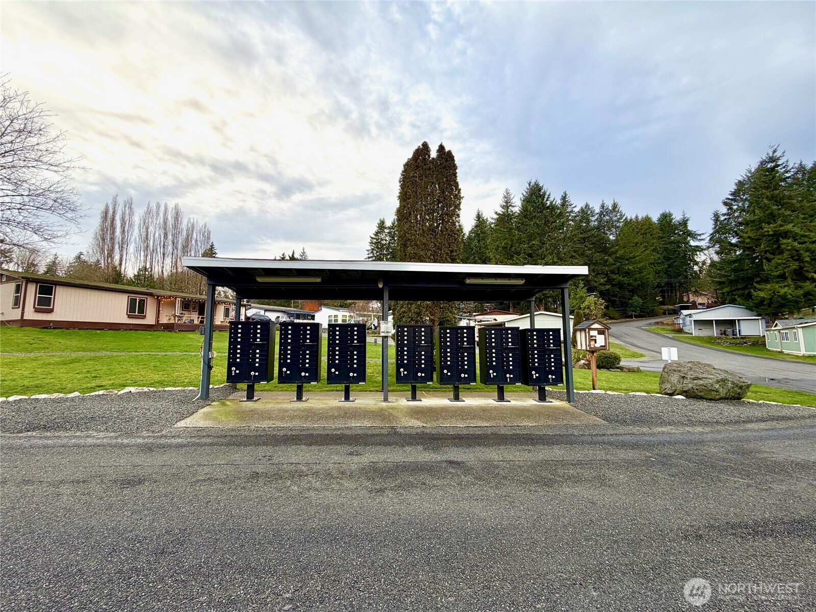 9065 Steele Creek Loop NE, Bremerton, WA 98311