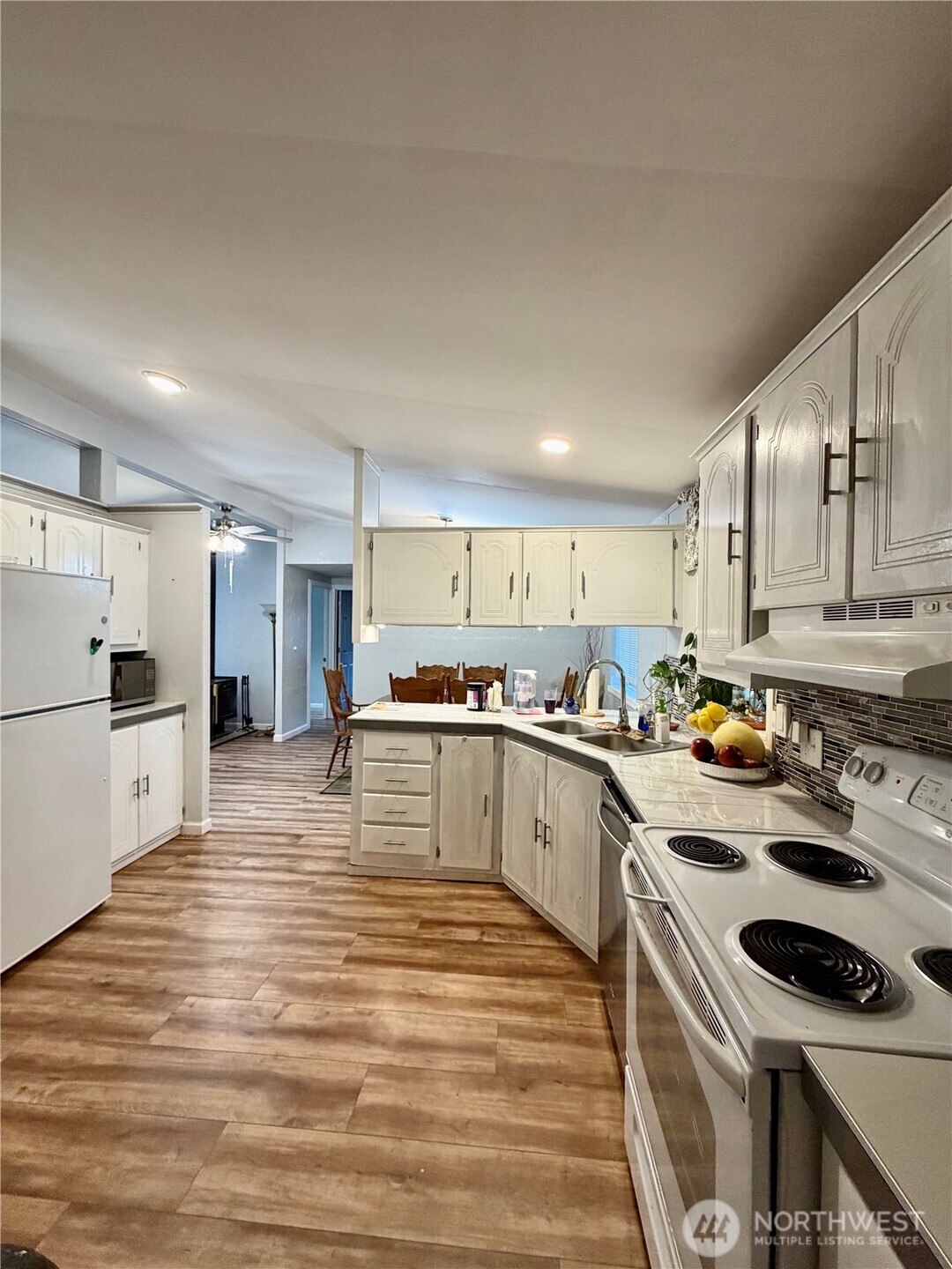 9065 Steele Creek Loop NE, Bremerton, WA 98311