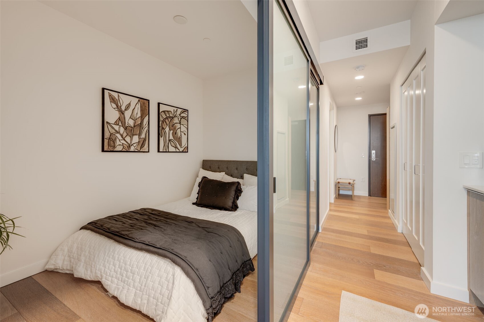 450 S Main Street #616, Seattle, WA 98104