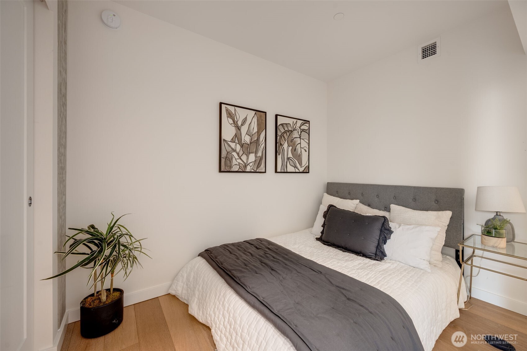 450 S Main Street #616, Seattle, WA 98104