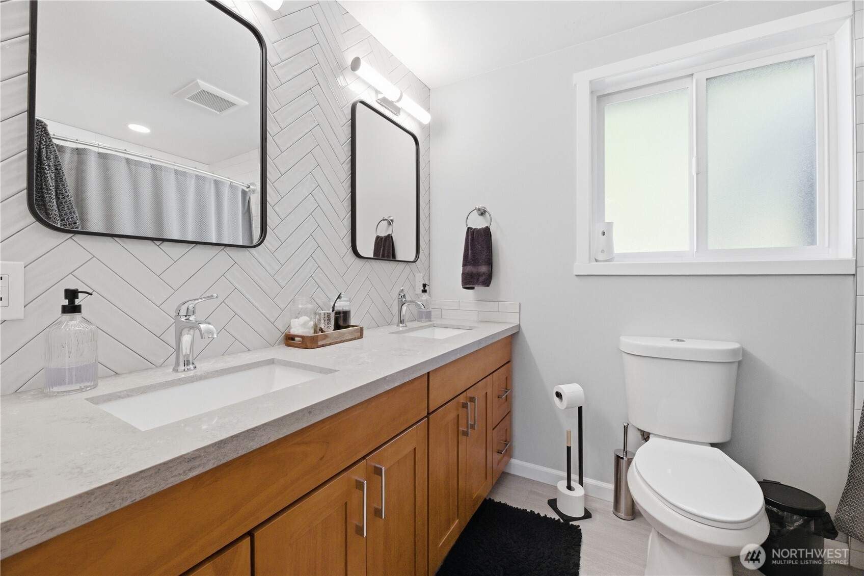 1913 Deville Drive NW, Bremerton, WA 98312