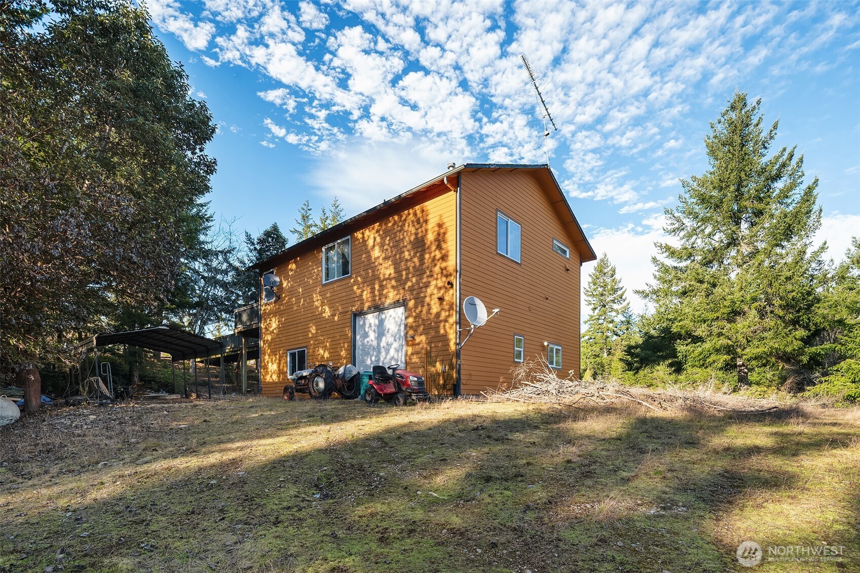 13611 W Ludvick Lake Drive , Seabeck, WA 98380