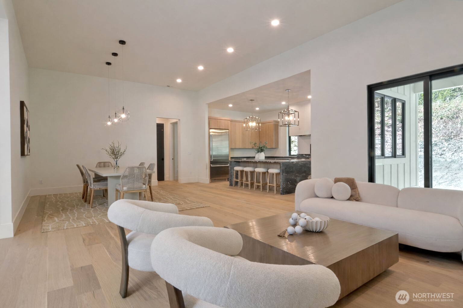 275 Island Boulevard , Fox Island, WA 98333