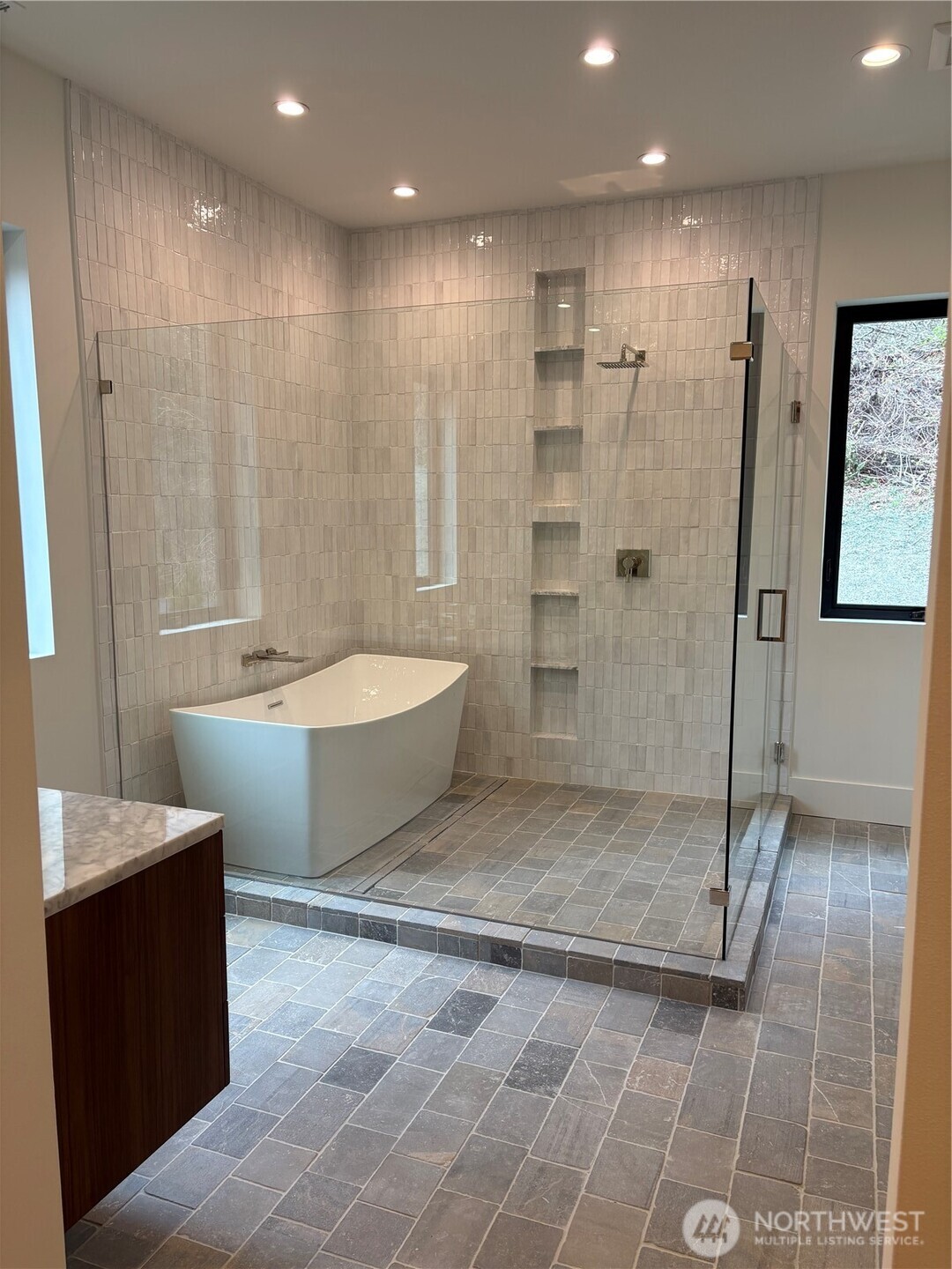 275 Island Boulevard , Fox Island, WA 98333