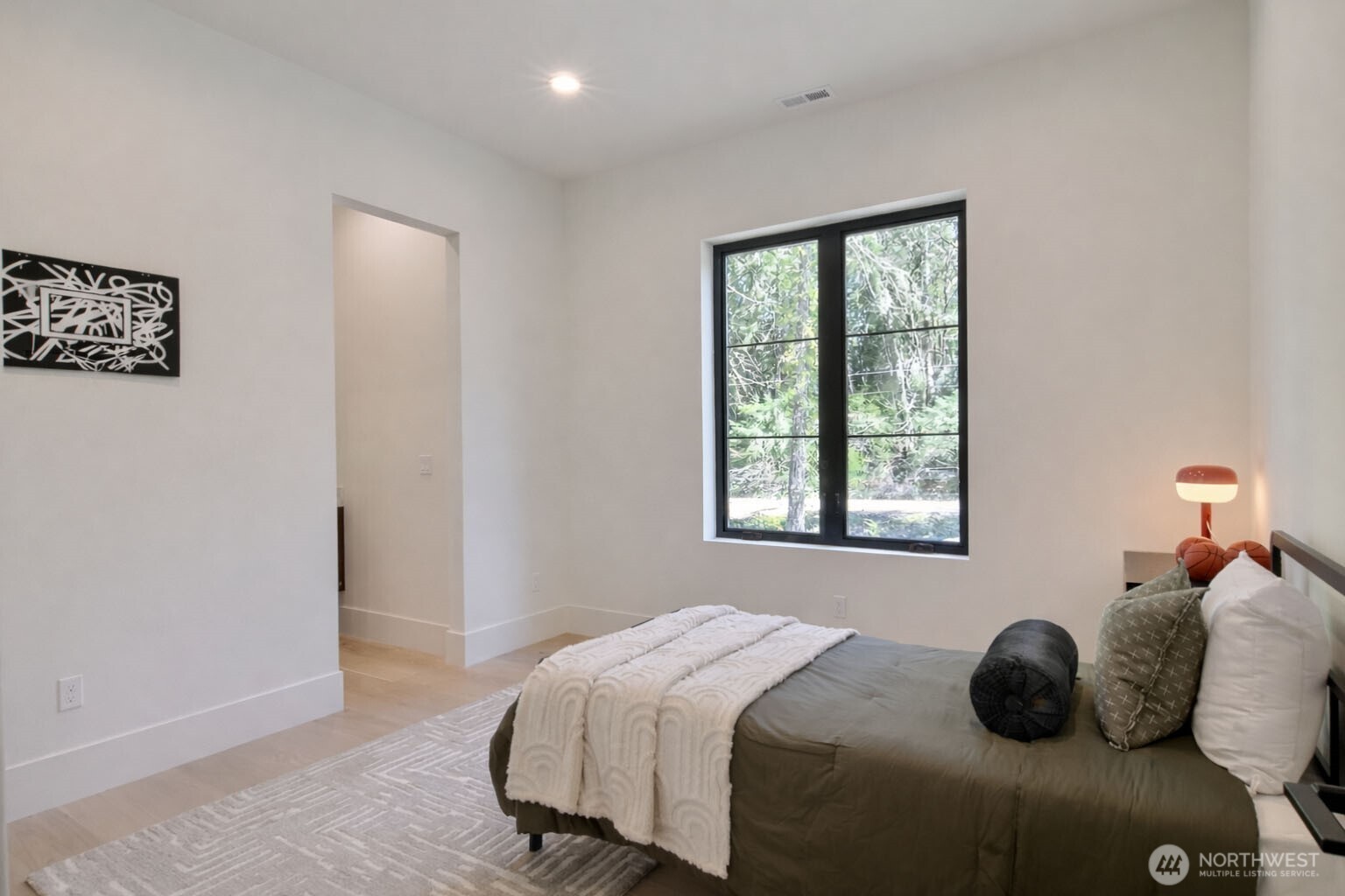 275 Island Boulevard , Fox Island, WA 98333