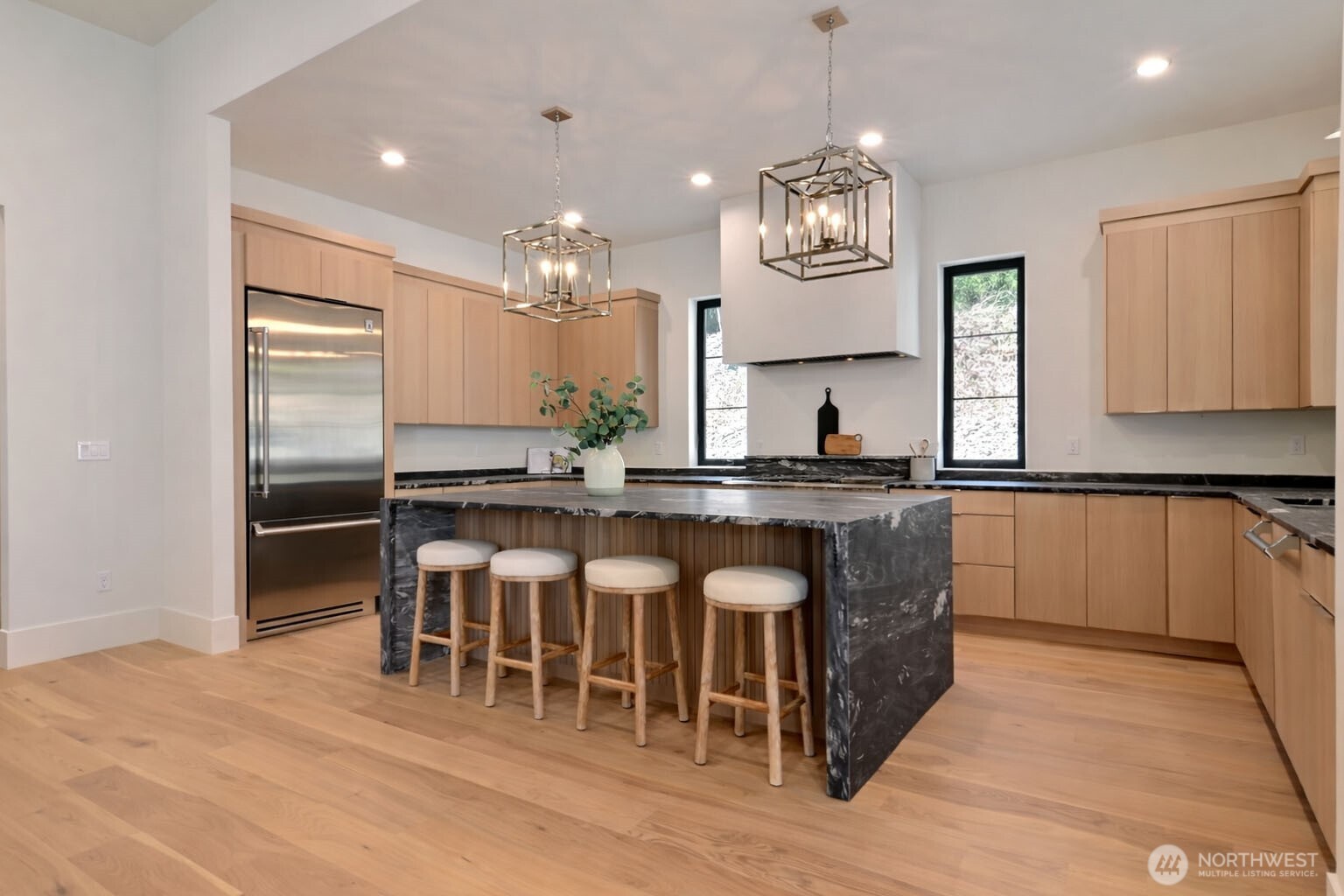 275 Island Boulevard , Fox Island, WA 98333