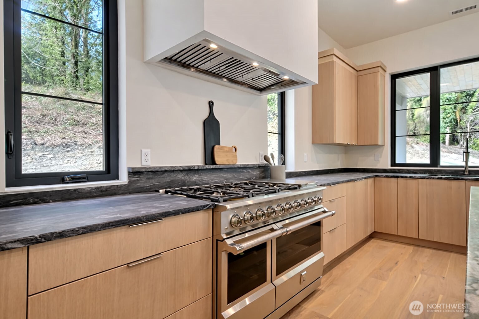 275 Island Boulevard , Fox Island, WA 98333