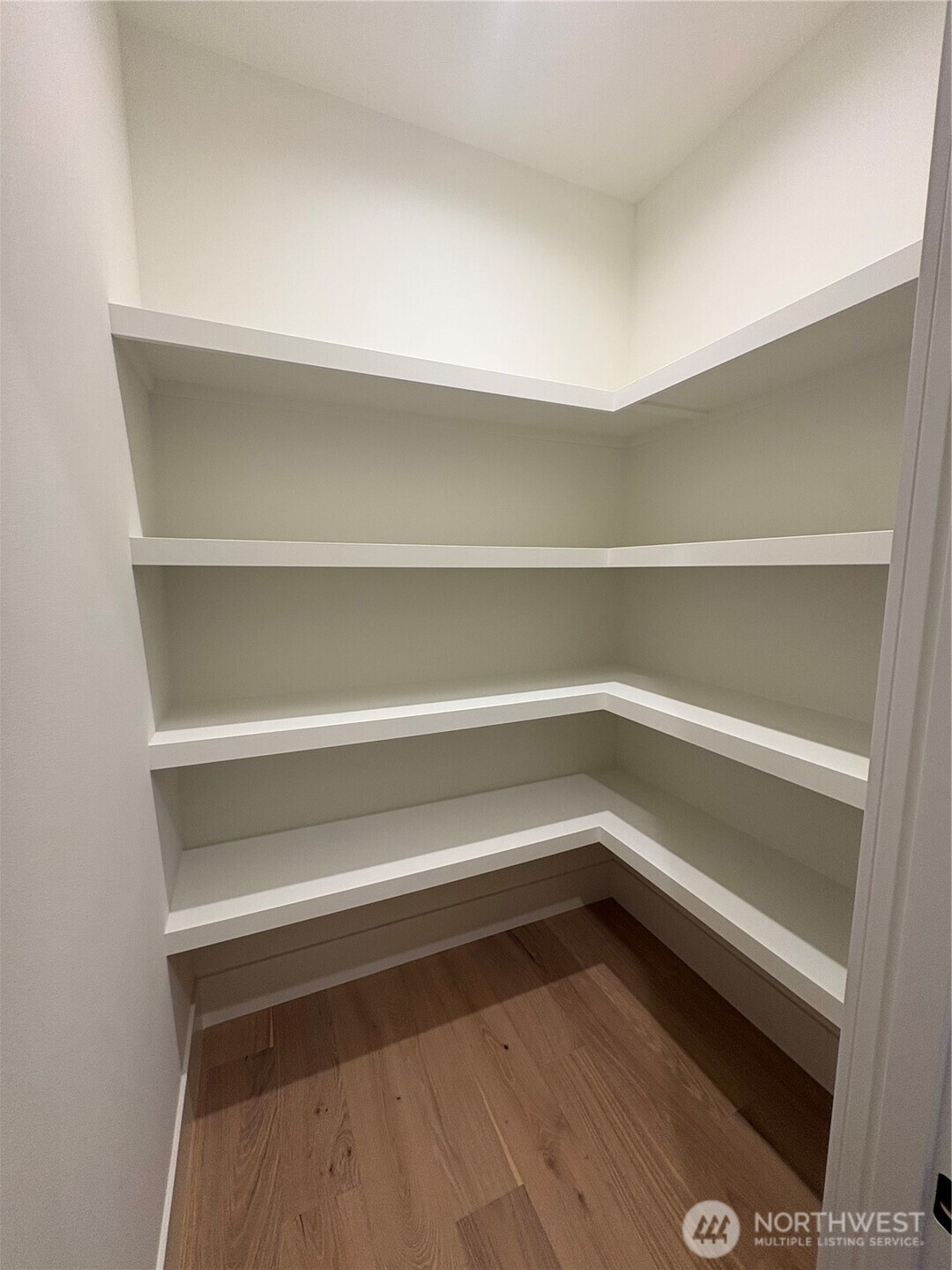 275 Island Boulevard , Fox Island, WA 98333