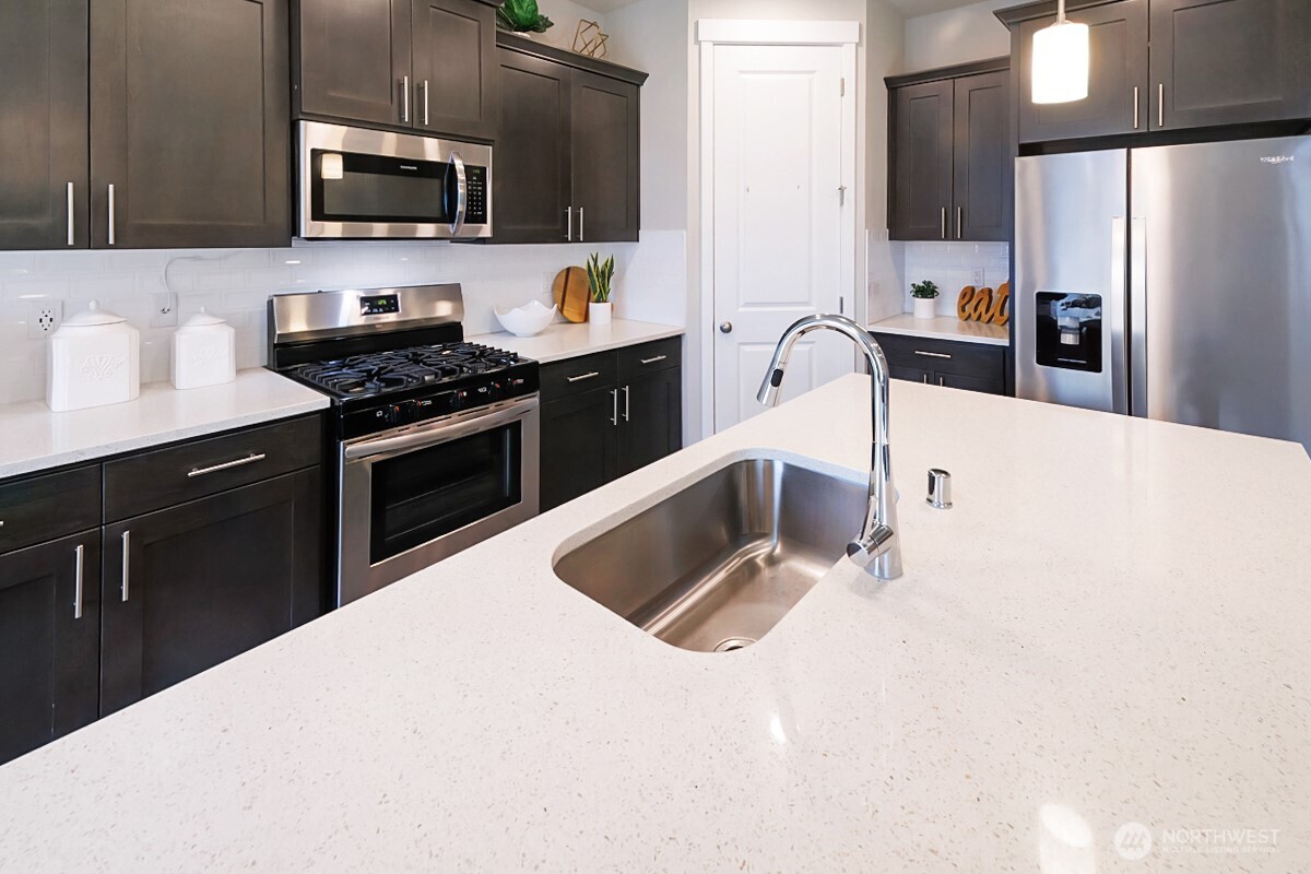 10705 NE 99th Avenue , Vancouver, WA 98662