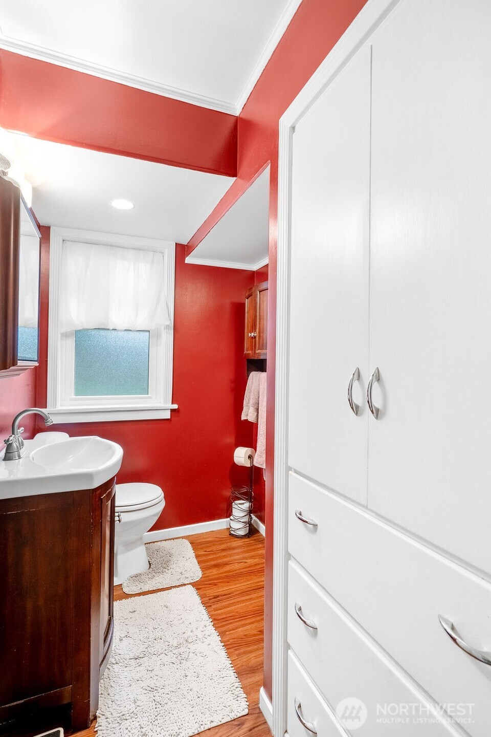 704 Essex Avenue , Aberdeen, WA 98520