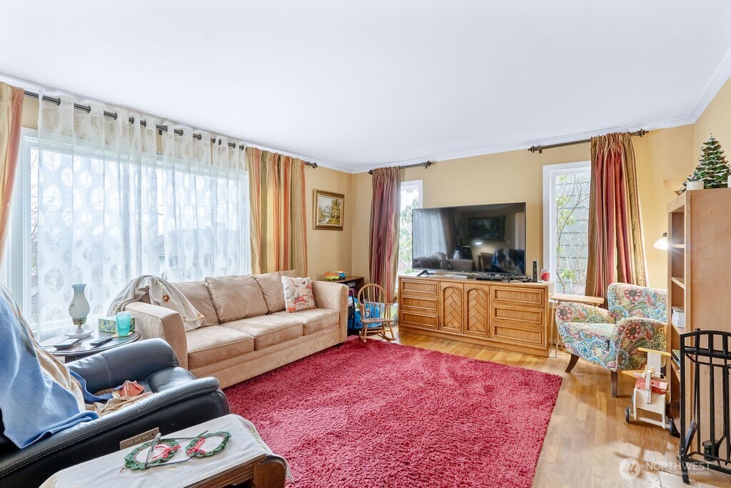 704 Essex Avenue , Aberdeen, WA 98520