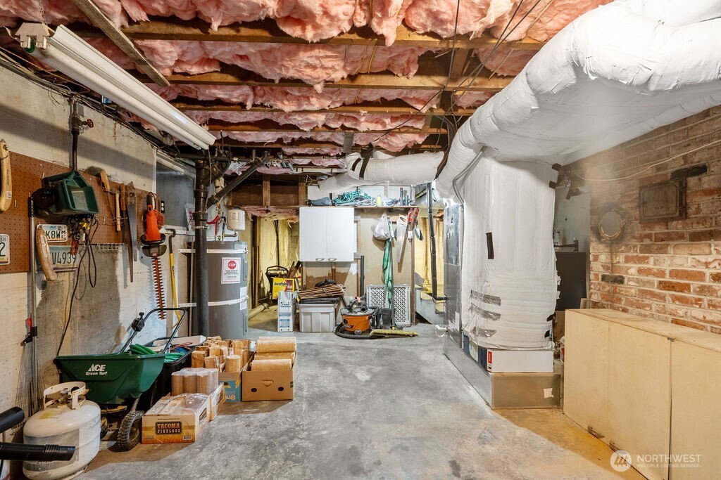 704 Essex Avenue , Aberdeen, WA 98520