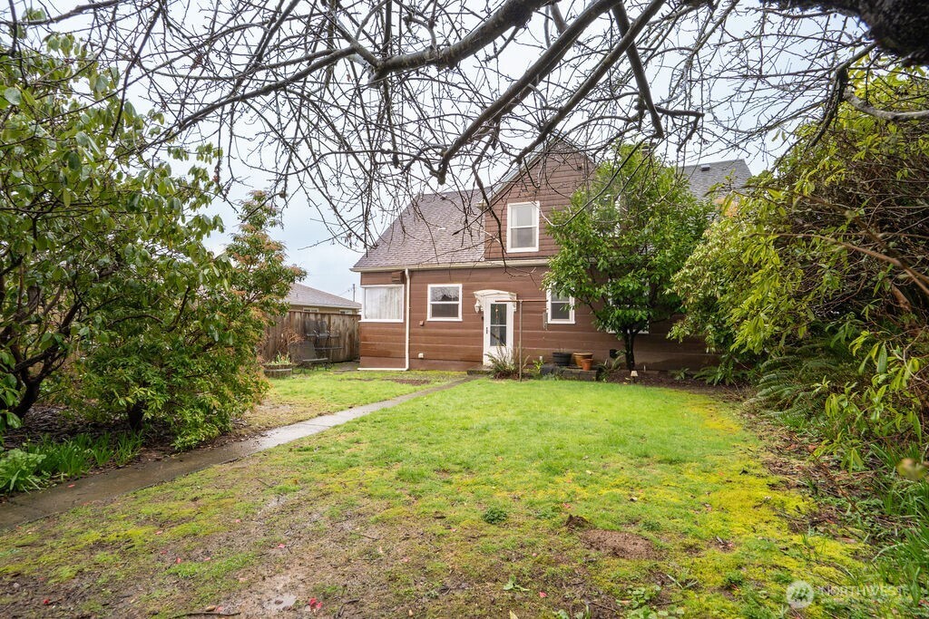 704 Essex Avenue , Aberdeen, WA 98520