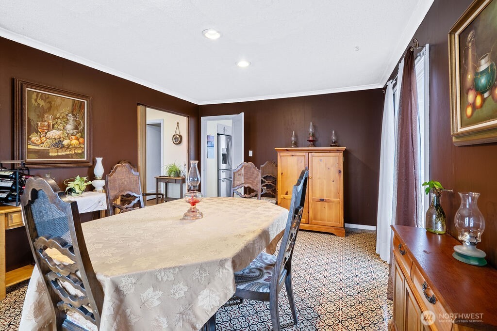 704 Essex Avenue , Aberdeen, WA 98520