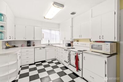 704 Essex Avenue , Aberdeen, WA 98520 - Photo 9