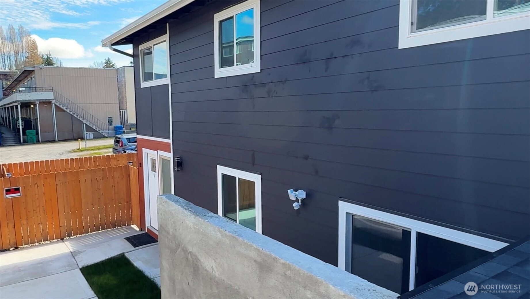 9040 17th Avenue SW, Seattle, WA 98106