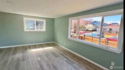 9040 17th Avenue SW, Seattle, WA 98106 - Photo 4