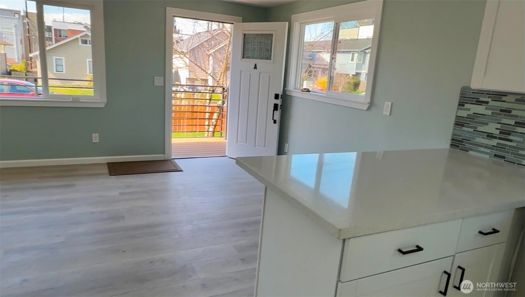 9040 17th Avenue SW, Seattle, WA 98106