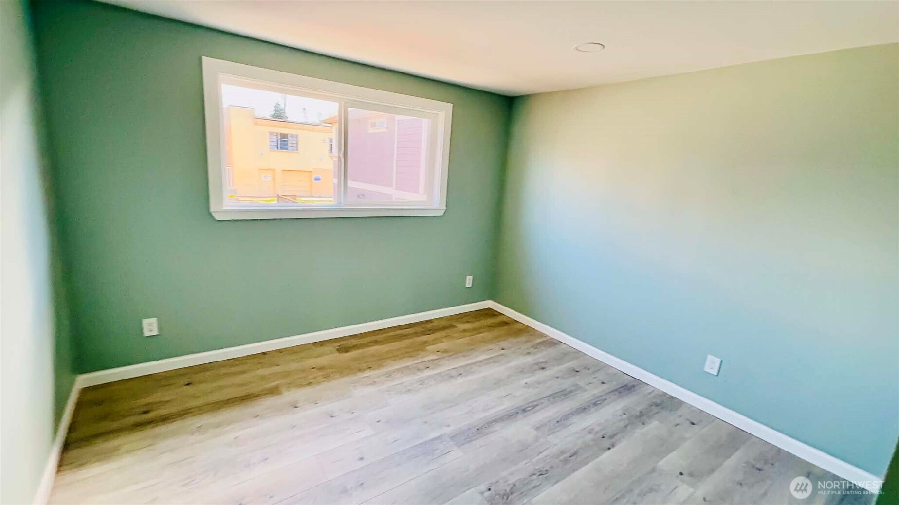 9040 17th Avenue SW, Seattle, WA 98106