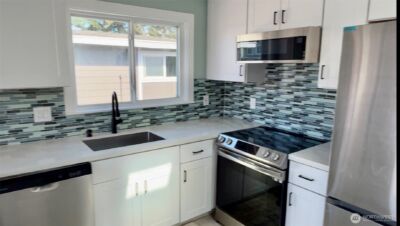 9040 17th Avenue SW, Seattle, WA 98106 - Photo 10