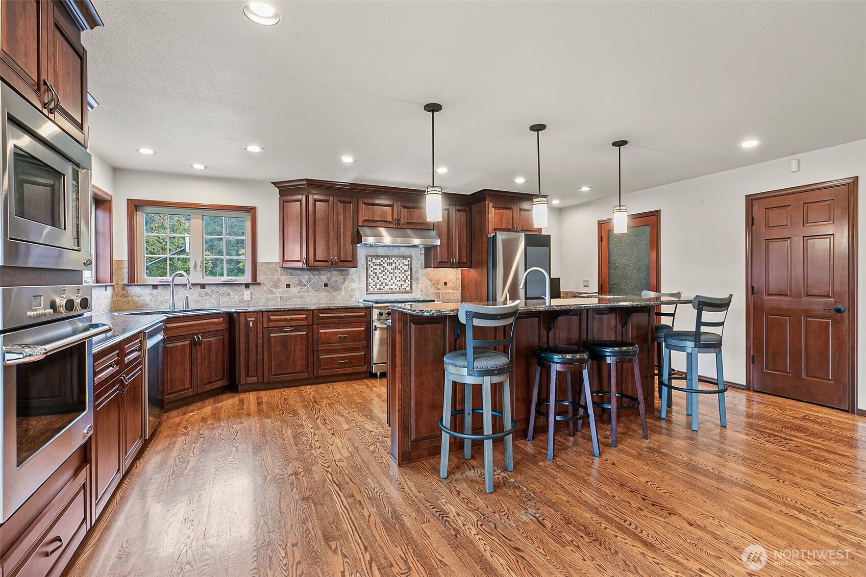 16915 32nd Avenue E, Tacoma, WA 98446