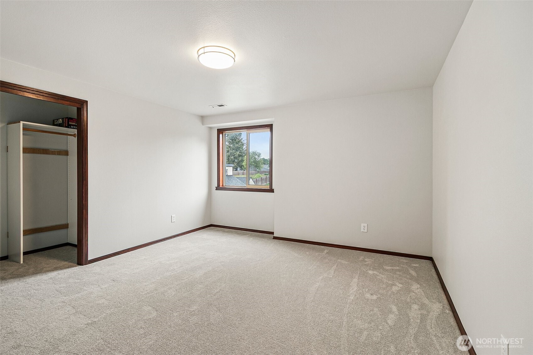 16915 32nd Avenue E, Tacoma, WA 98446