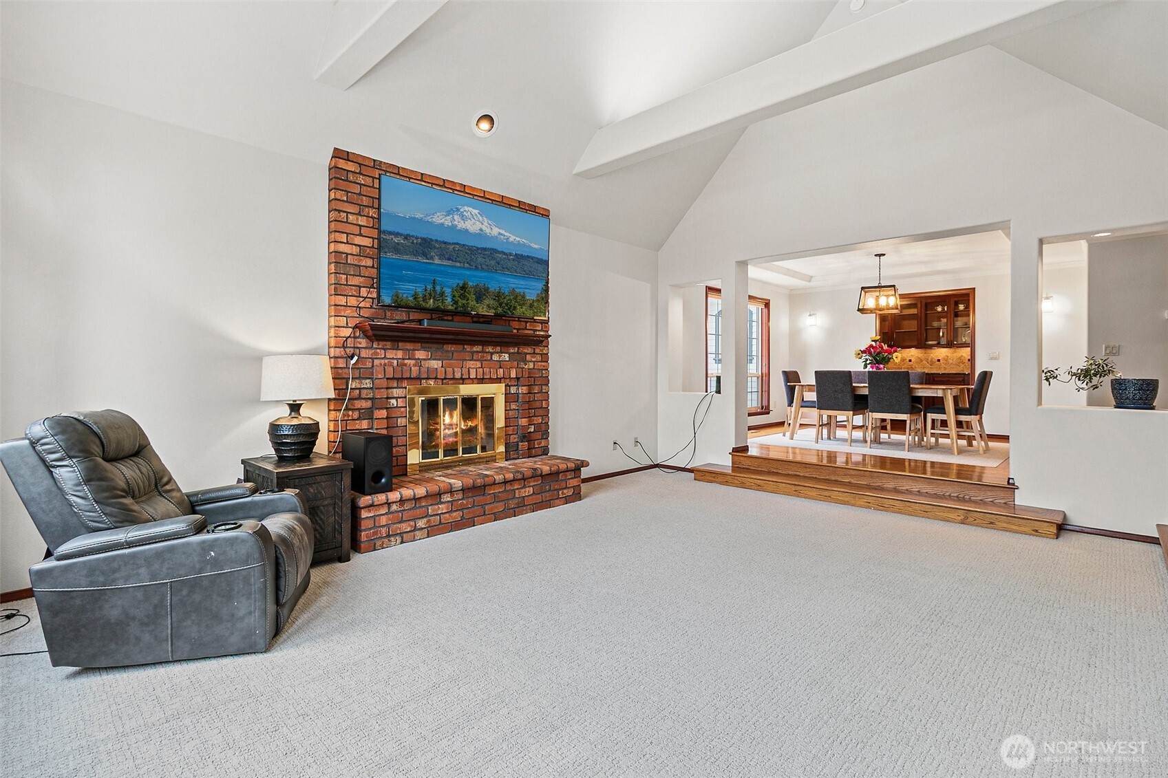 16915 32nd Avenue E, Tacoma, WA 98446