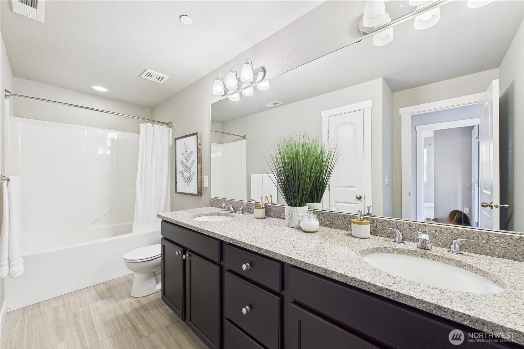 19608 82nd Place NE, Kenmore, WA 98028